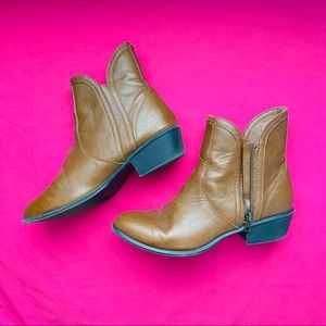 Short Cowgirl Booties